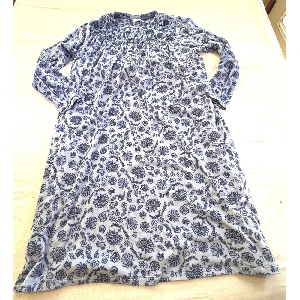 Aria Collection‎ XL Blue Floral Fleece Nightgown Long Sleeve Button Neck